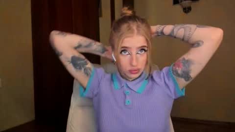 Julia online show from November 9, 5:50 am