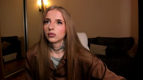 Julia online show from April 7, 5:08 am