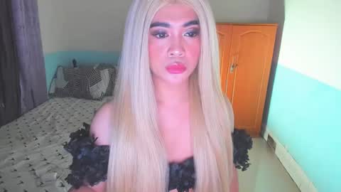 Snapshot of harley_queen69x chatting on February 21, 6:18 am BABY KIMMY online show from February 21, 6:18 am