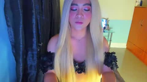 Snapshot of harley_queen69x chatting on February 25, 6:09 pm BABY KIMMY online show from February 25, 6:09 pm