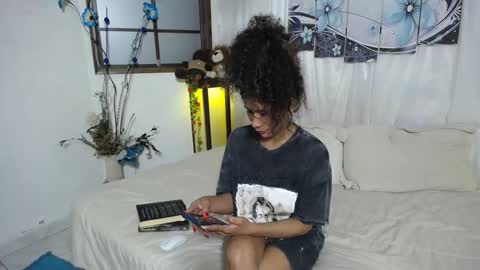 harley_quinns1 online show from December 14, 8:51 pm