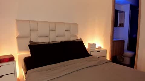     online show from February 24, 11:14 pm