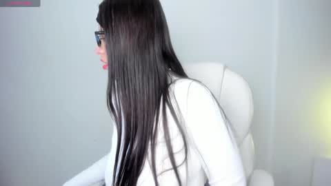 Snapshot of harleyqueen_robbie chatting on February 2, 5:37 pm harleyqueen_robbie online show from February 2, 5:37 pm