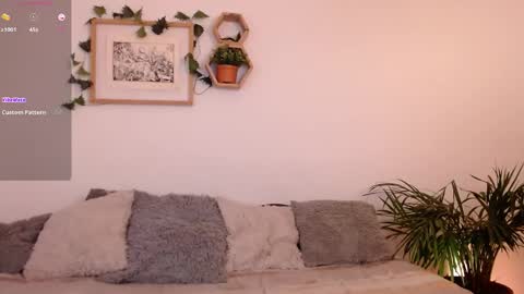 Harmony    Please help me to reach 100 thumbs up online show from December 6, 4:47 am