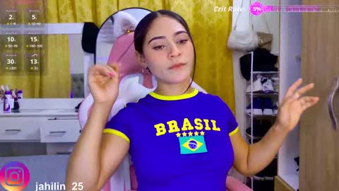 Snapshot of harperzoe chatting on November 20, 1:06 am harperzoe online show from November 20, 1:06 am