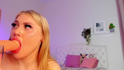 Its KIra hello HUSH is here online show from December 5, 2:22 pm