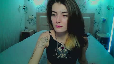 Harris Lola online show from May 30, 3:42 pm