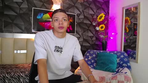 Snapshot of harry_jhonsonn chatting on January 4, 12:48 am Harry online show from January 4, 12:48 am