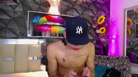 Snapshot of harry_jhonsonn chatting on January 13, 9:20 pm Harry online show from January 13, 9:20 pm