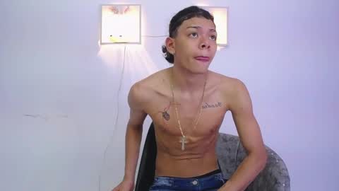 Snapshot of harry_jhonsonn chatting on February 19, 1:40 am Harry online show from February 19, 1:40 am