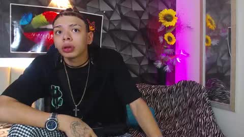 Snapshot of harry_jhonsonn chatting on March 2, 10:48 pm Harry online show from March 2, 10:48 pm