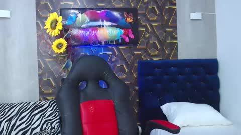 Snapshot of harry_jhonsonn chatting on October 13, 3:23 pm Harry online show from October 13, 3:23 pm