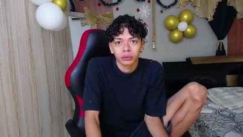 Snapshot of harry_jhonsonn chatting on November 16, 10:26 pm Harry online show from November 16, 10:26 pm