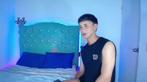 Snapshot of harry_london020 chatting on May 26, 11:56 pm harry londo online show from May 26, 11:56 pm