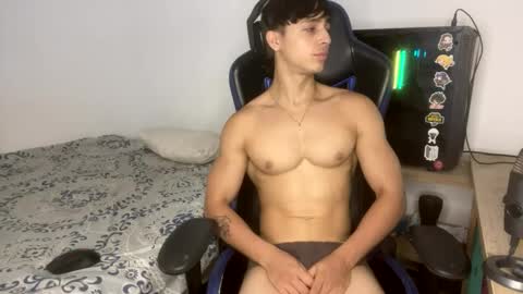 Snapshot of harry_p01 chatting on February 8, 4:36 pm harry_p01 online show from February 8, 4:36 pm