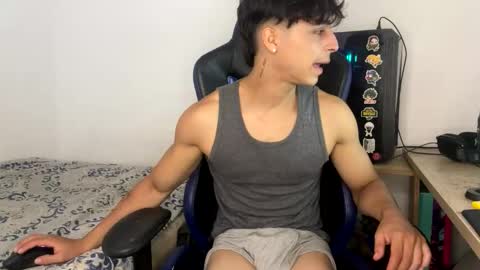 Snapshot of harry_p01 chatting on February 20, 3:41 pm harry_p01 online show from February 20, 3:41 pm