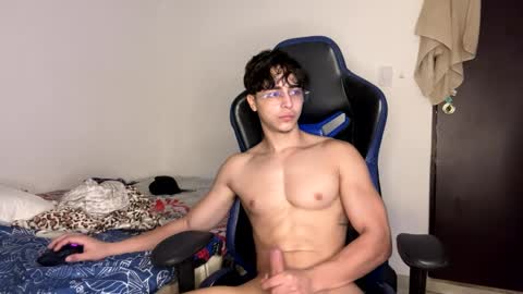 Snapshot of harry_p01 chatting on September 22, 3:36 pm harry_p01 online show from September 22, 3:36 pm