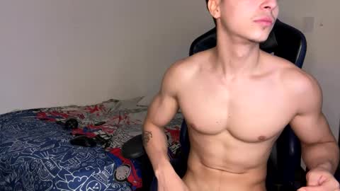 Snapshot of harry_p01 chatting on October 12, 2:38 pm harry_p01 online show from October 12, 2:38 pm