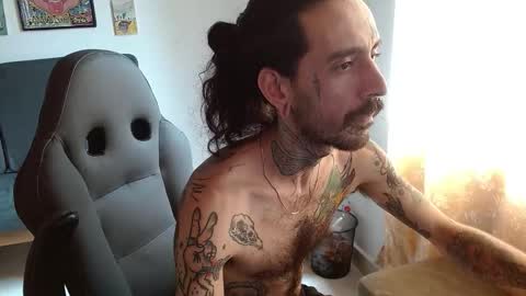 OMAR online show from February 15, 4:14 pm