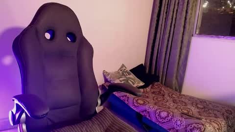 OMAR online show from April 14, 3:01 am