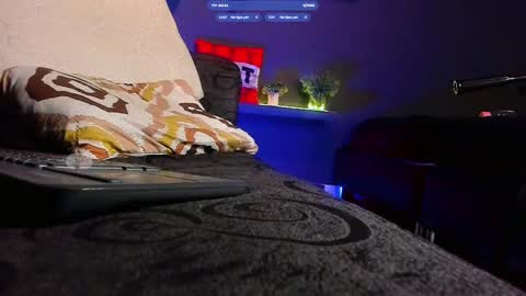  ... online show from April 4, 6:05 pm