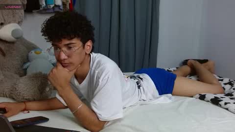 HARRY online show from April 6, 9:27 pm