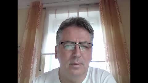 Snapshot of hartl67 chatting on December 22, 10:49 am hartl67 online show from December 22, 10:49 am