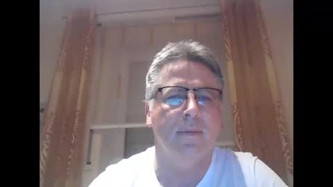 Snapshot of hartl67 chatting on January 2, 12:23 am hartl67 online show from January 2, 12:23 am