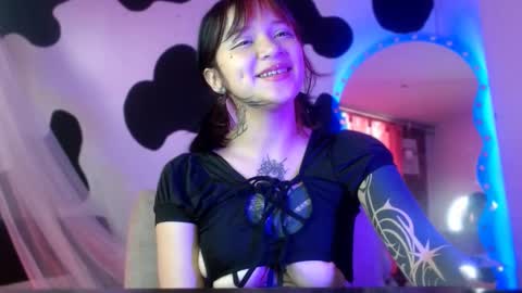 Snapshot of harypeath_ chatting on October 25, 9:09 pm Im Emily and I could be the love of your life online show from October 25, 9:09 pm