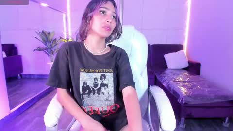 Snapshot of hasleycarter chatting on October 22, 4:13 am HasleyCarter online show from October 22, 4:13 am