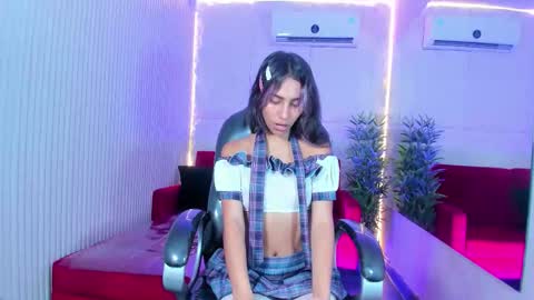 Snapshot of hasleycarter chatting on October 28, 5:00 am HasleyCarter online show from October 28, 5:00 am