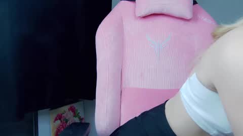 Anna online show from December 15, 1:32 am