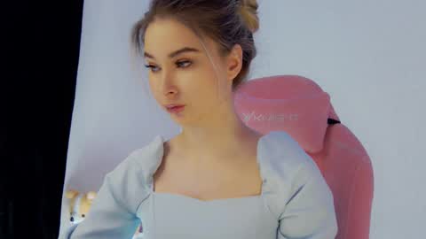 Anna online show from March 25, 7:47 am