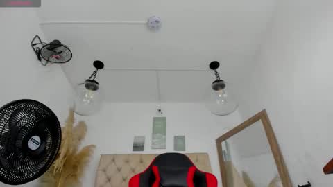 HATHOR OLD online show from December 3, 3:25 am