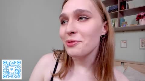 Snapshot of havagooday chatting on May 2, 2:11 pm Mia online show from May 2, 2:11 pm