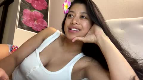 hawaiigirl_ online show from January 7, 6:05 am