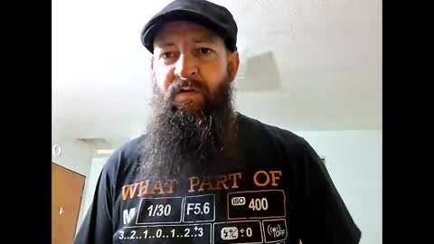 Snapshot of hawktalon007 chatting on November 28, 1:52 am Robert online show from November 28, 1:52 am