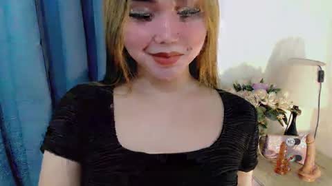 Snapshot of haylee_slut chatting on February 11, 2:02 pm haylee online show from February 11, 2:02 pm