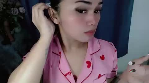 Snapshot of haylee_slut chatting on October 19, 2:01 am haylee online show from October 19, 2:01 am