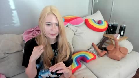 Hayley online show from April 18, 7:58 pm