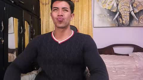 Snapshot of hazbinstudio chatting on December 1, 10:37 pm hazbinstudio online show from December 1, 10:37 pm