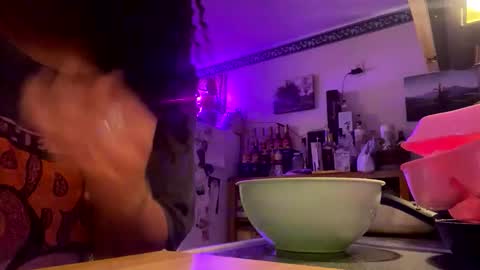 hazedhoney24 online show from January 10, 2:30 pm