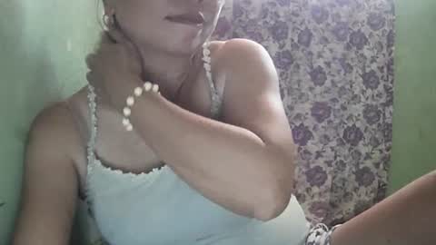 hazeldhane online show from July 15, 6:40 am