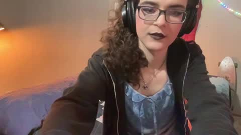 Hazel online show from May 26, 3:41 pm