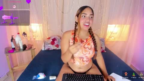 Snapshot of hazelstonne chatting on December 18, 2:01 pm HAZEL online show from December 18, 2:01 pm