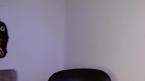 Snapshot of hazlan_420 chatting on December 23, 7:17 am hazlan_420 online show from December 23, 7:17 am