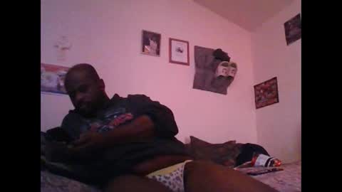 Snapshot of hbdj2164 chatting on October 12, 5:56 pm hbdj2164 online show from October 12, 5:56 pm