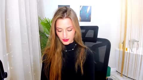 heartedlove_1 online show from March 11, 11:44 am