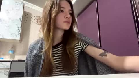 Lili online show from March 17, 2:20 pm