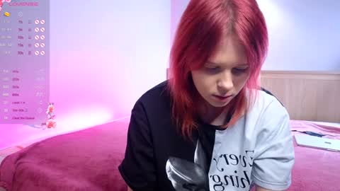 Snapshot of heaven_blonde chatting on January 5, 3:02 pm Our names are Anette and Alice online show from January 5, 3:02 pm